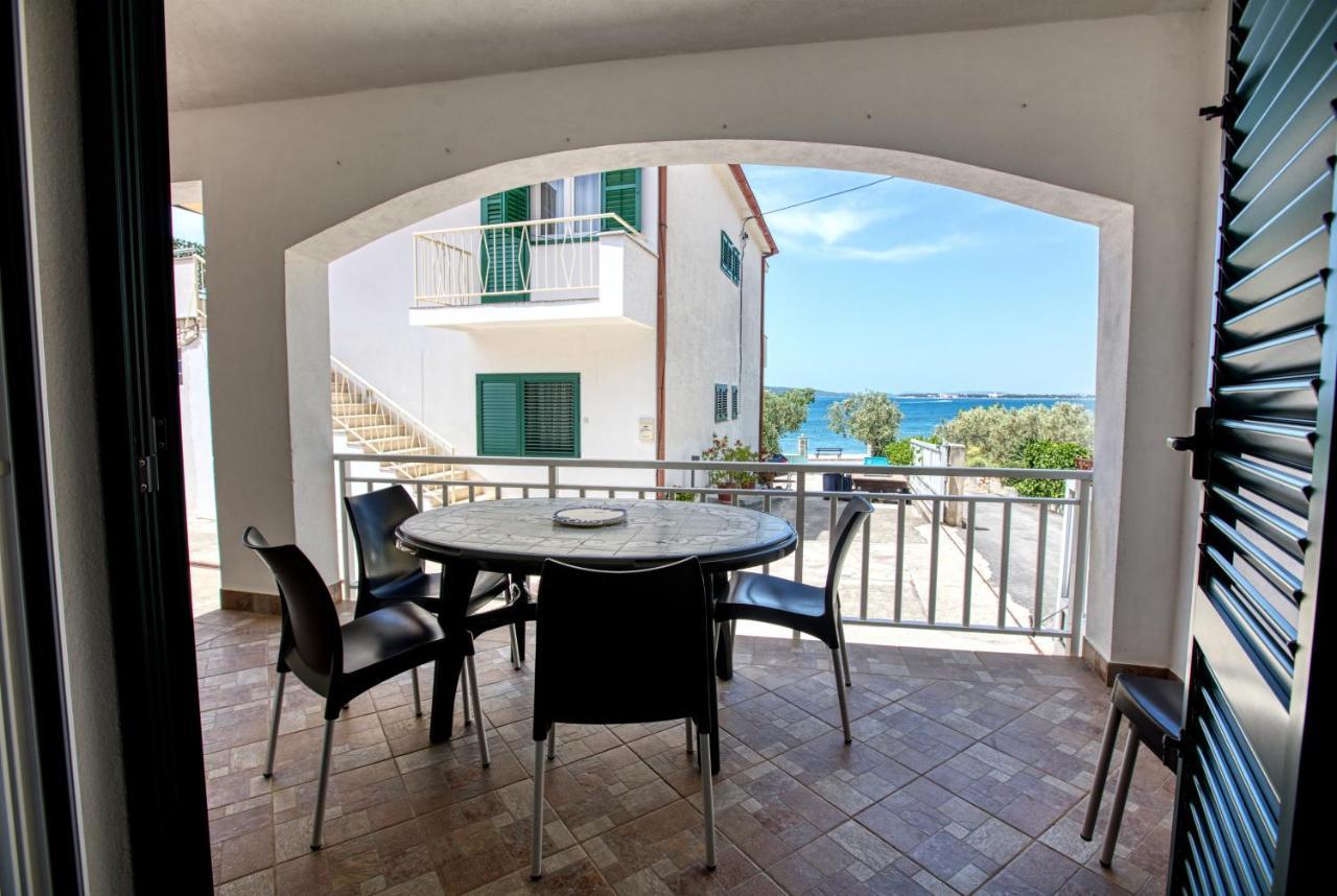 Family Friendly Seaside Apartments Brodarica, Sibenik - 4833 Brodarica  Esterno foto