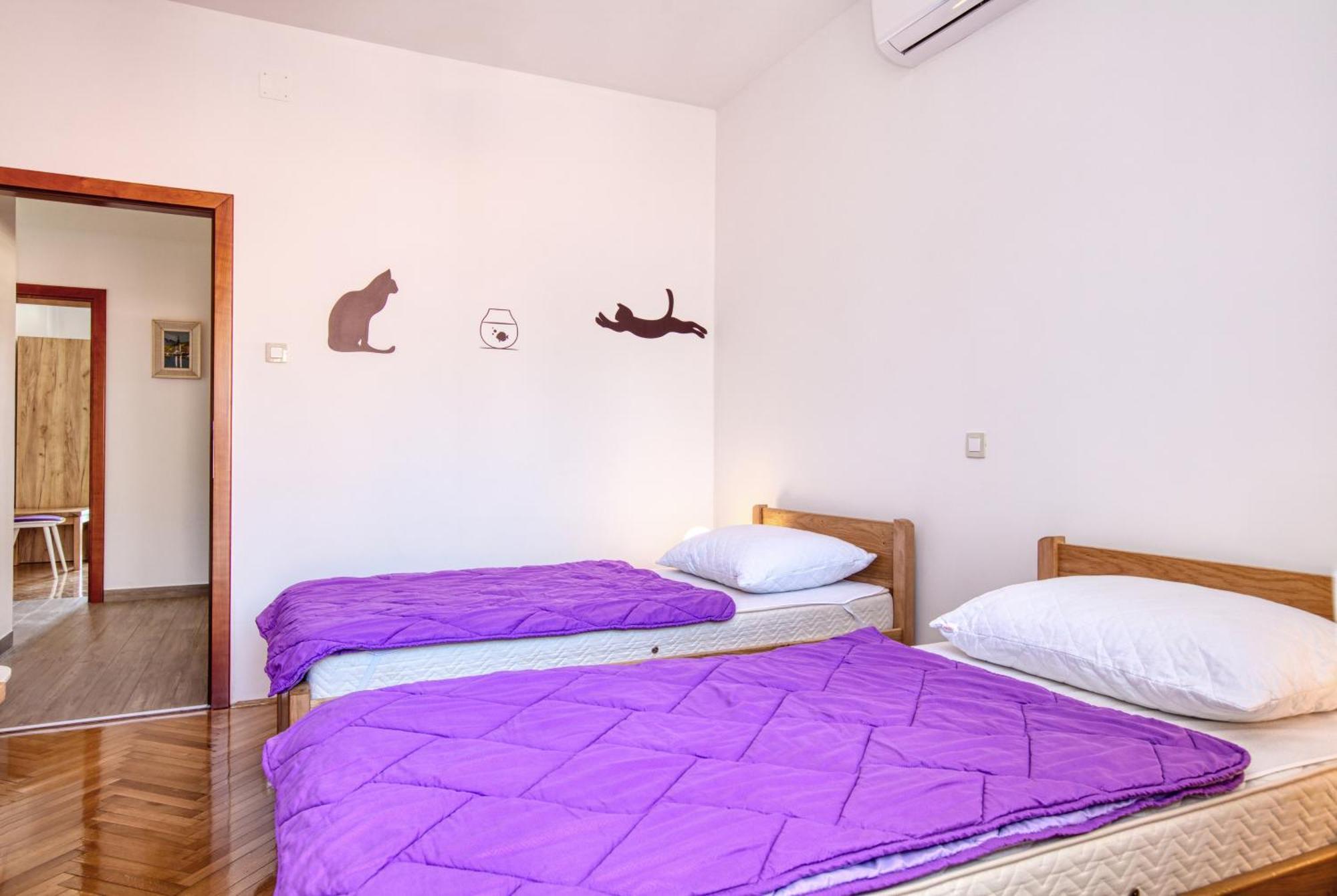 Family Friendly Seaside Apartments Brodarica, Sibenik - 4833 Brodarica  Camera foto
