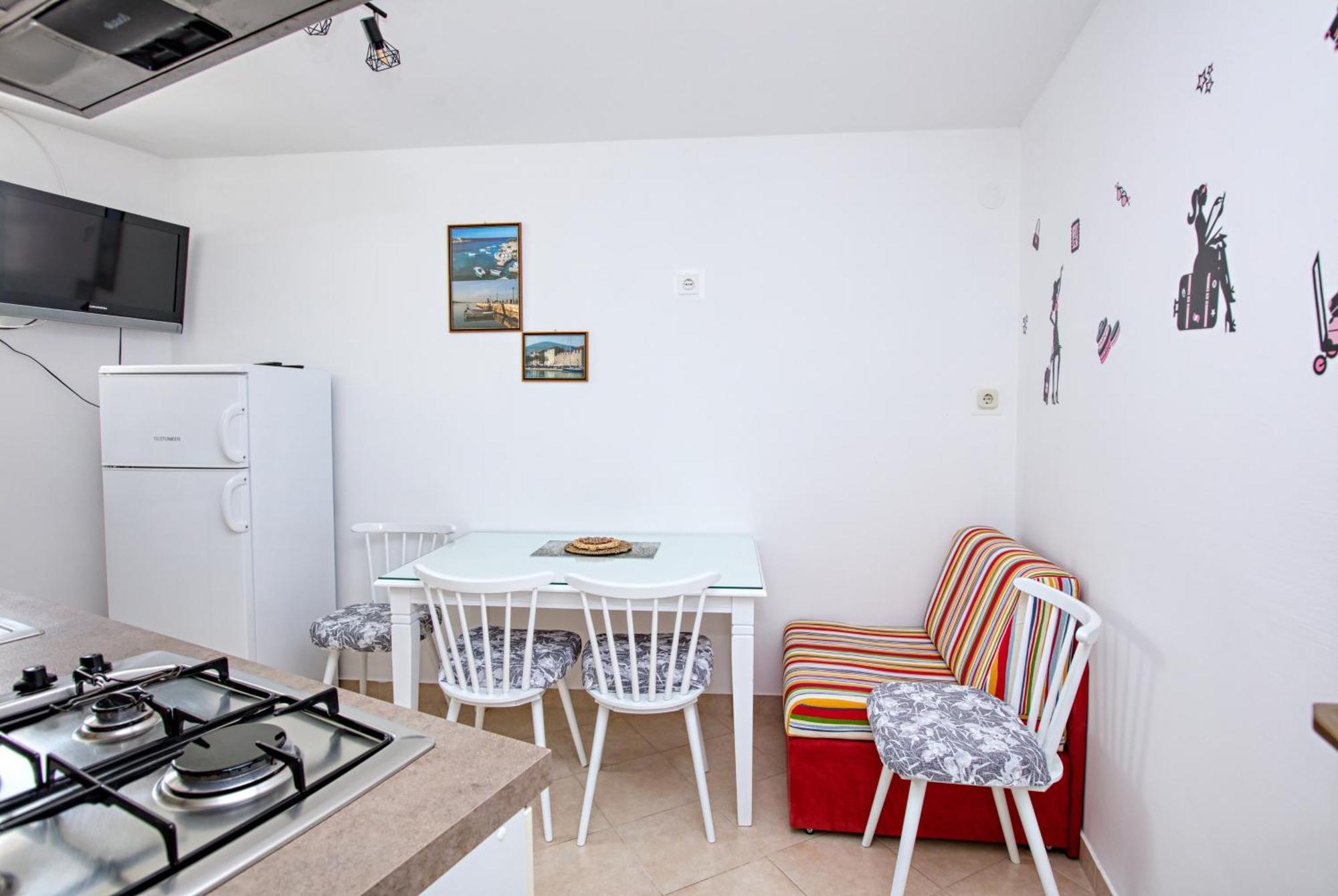 Family Friendly Seaside Apartments Brodarica, Sibenik - 4833 Brodarica  Esterno foto